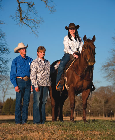 Wallace “Tooter” Dorman bred and raised Chiquita Pistol, and now his daughter, Deborah Dorman Moore, and granddaughter, Cydney Kessler, are showing the mare. “I trained her up until Tag got her, and I haven’t even shown her!” Dorman says. “I told them they better enjoy her.” Chiquita Pistol