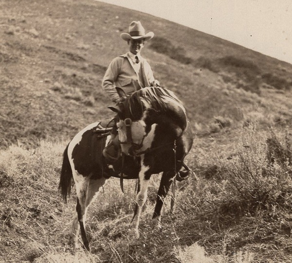 JDYVMHorseback114
