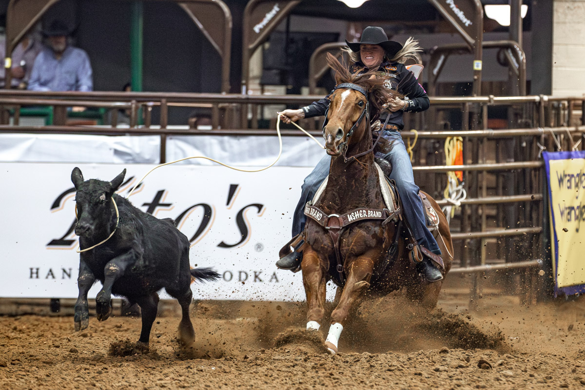 ladies breakaway roper Taylor munsell